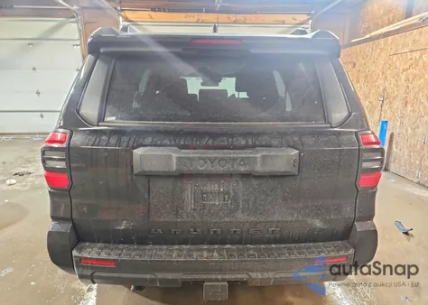 2025 Toyota 4Runner Sr5 z USA, uszkodzony, nr VIN JTEVA5BR5S5007779